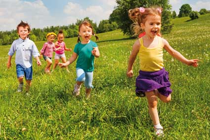 Rennen, Hüpfen, Toben - Bewegung macht Kinder schlau!